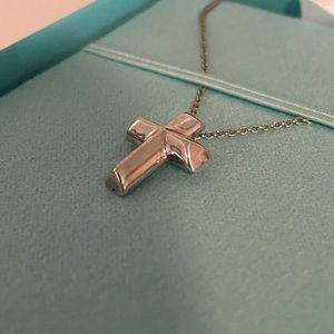 Tiffany & Co. Paloma Picasso Tender Heart Cross Necklace 16”